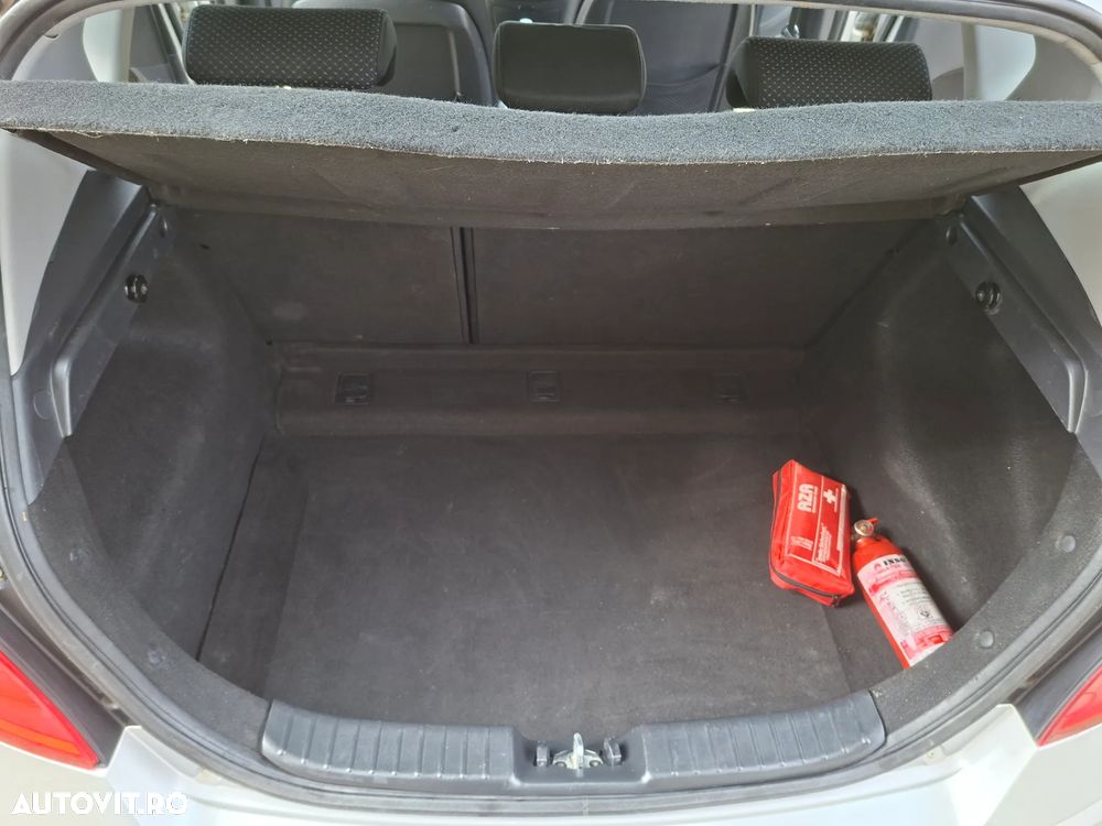 Hyundai i30 - 12