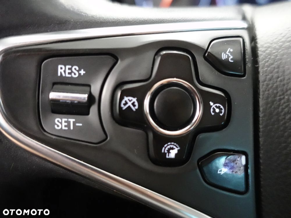 Opel Insignia 2.0 CDTI 4x4 Automatik Innovation - 37
