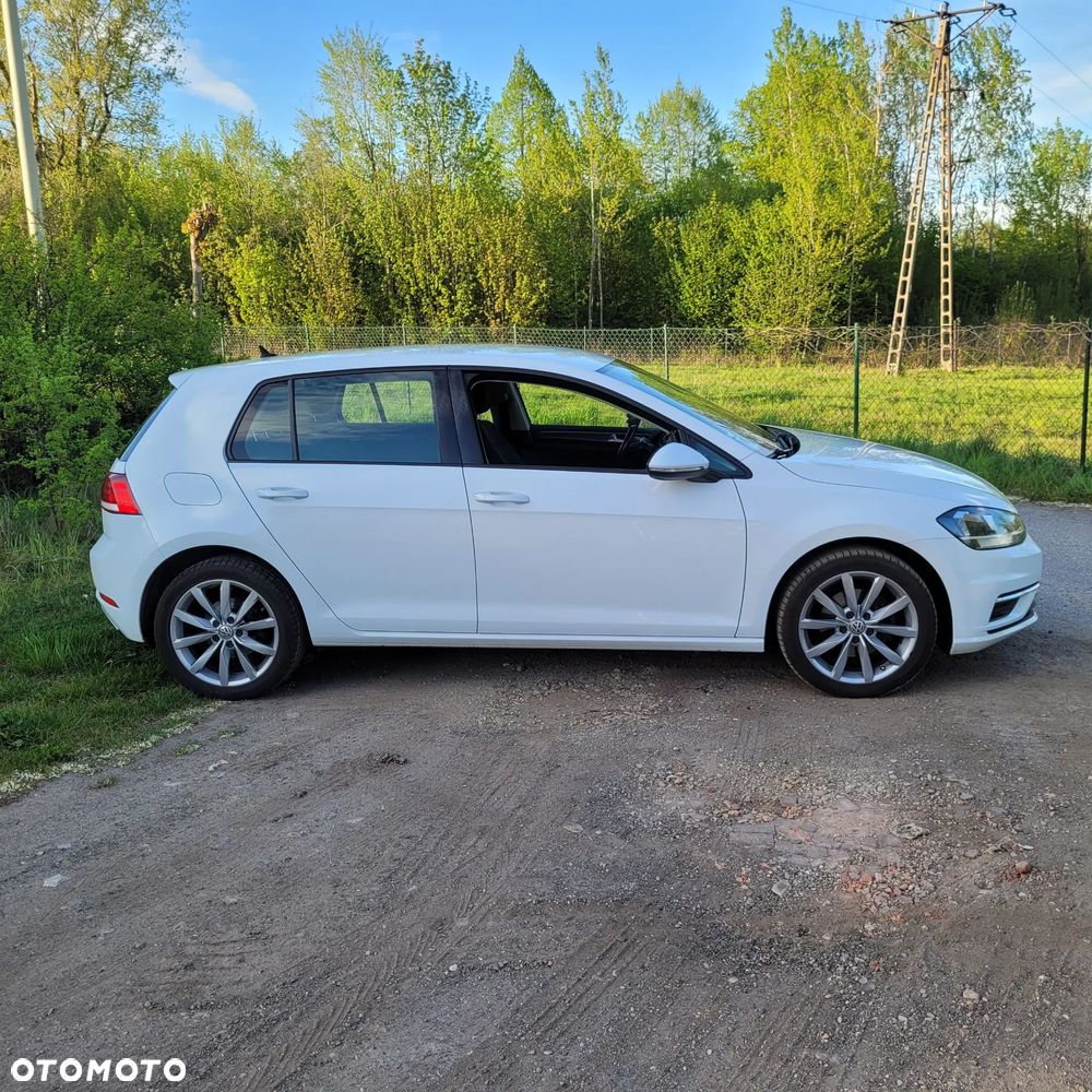 Volkswagen Golf - 10