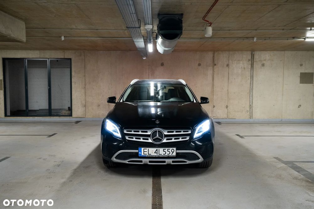 Mercedes-Benz GLA 200 7G-DCT Style - 3