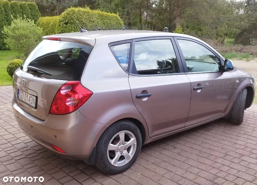 Kia Ceed Cee'd 1.6 Comfort + - 3