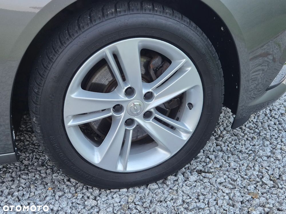 Opel Insignia - 32