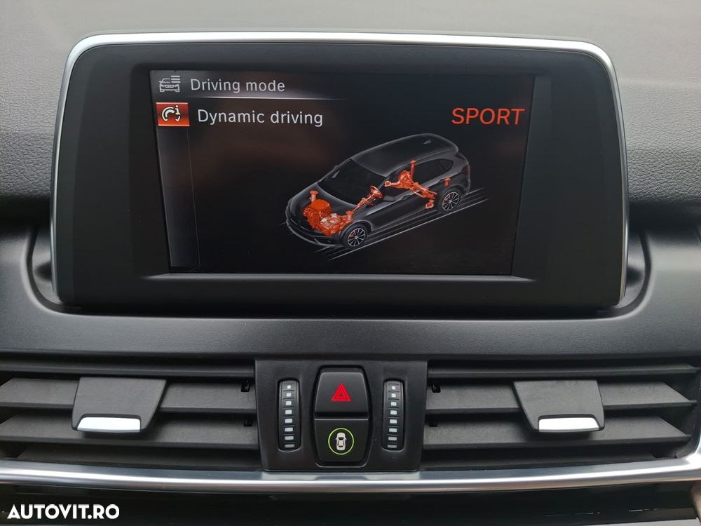 BMW Seria 2 220i AT Luxury Line - 23