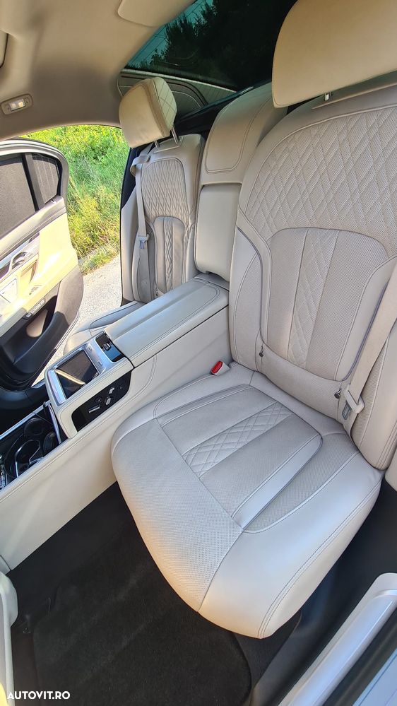 BMW Seria 7 740d xDrive - 12