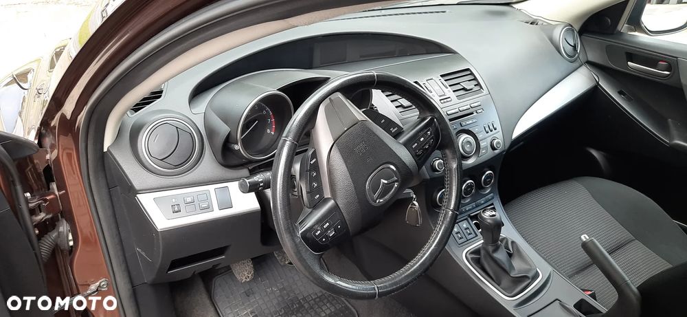Mazda 3 - 10