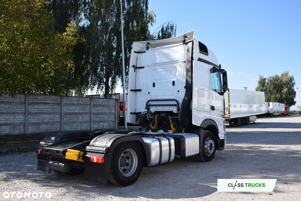Mercedes-Benz Actros 5 1845 BigSpace LED lights - 4