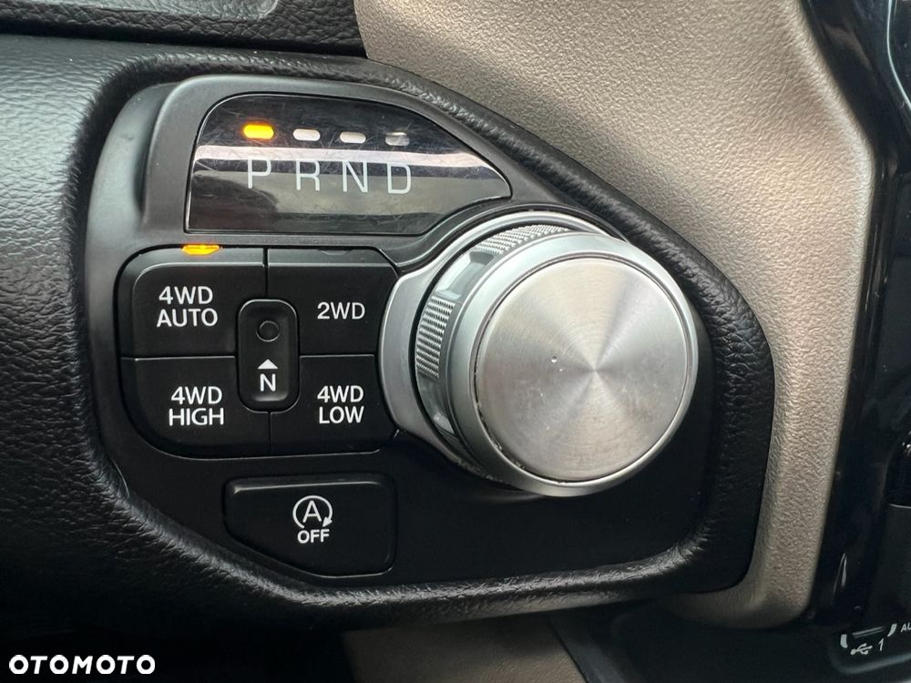 RAM 1500 Crew Cab Laramie - 31