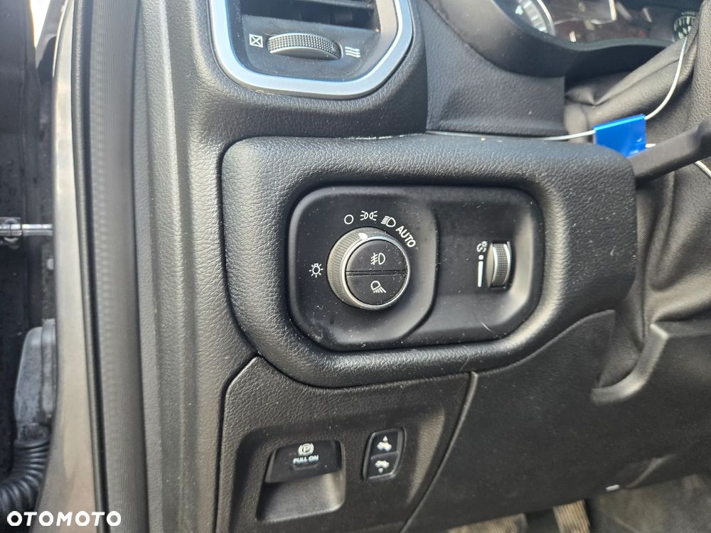 RAM 1500 Quad Cab Longbed Bighorn - 24