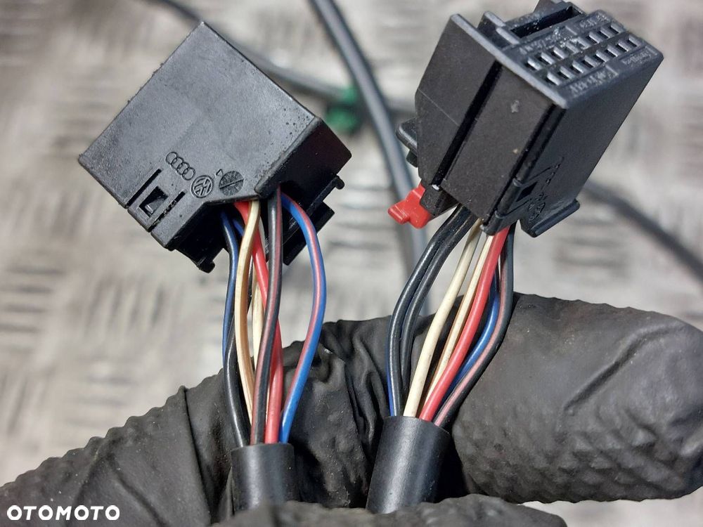 LUSTERKO LEWE + PRAWE ELEKTRYCZNE VOLKSWAGEN GOLF V LC9Z 7 PIN EU - 7