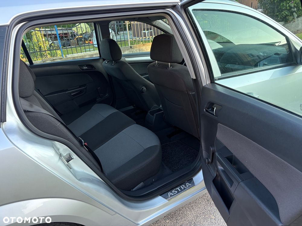 Opel Astra 1.7 CDTI - 9