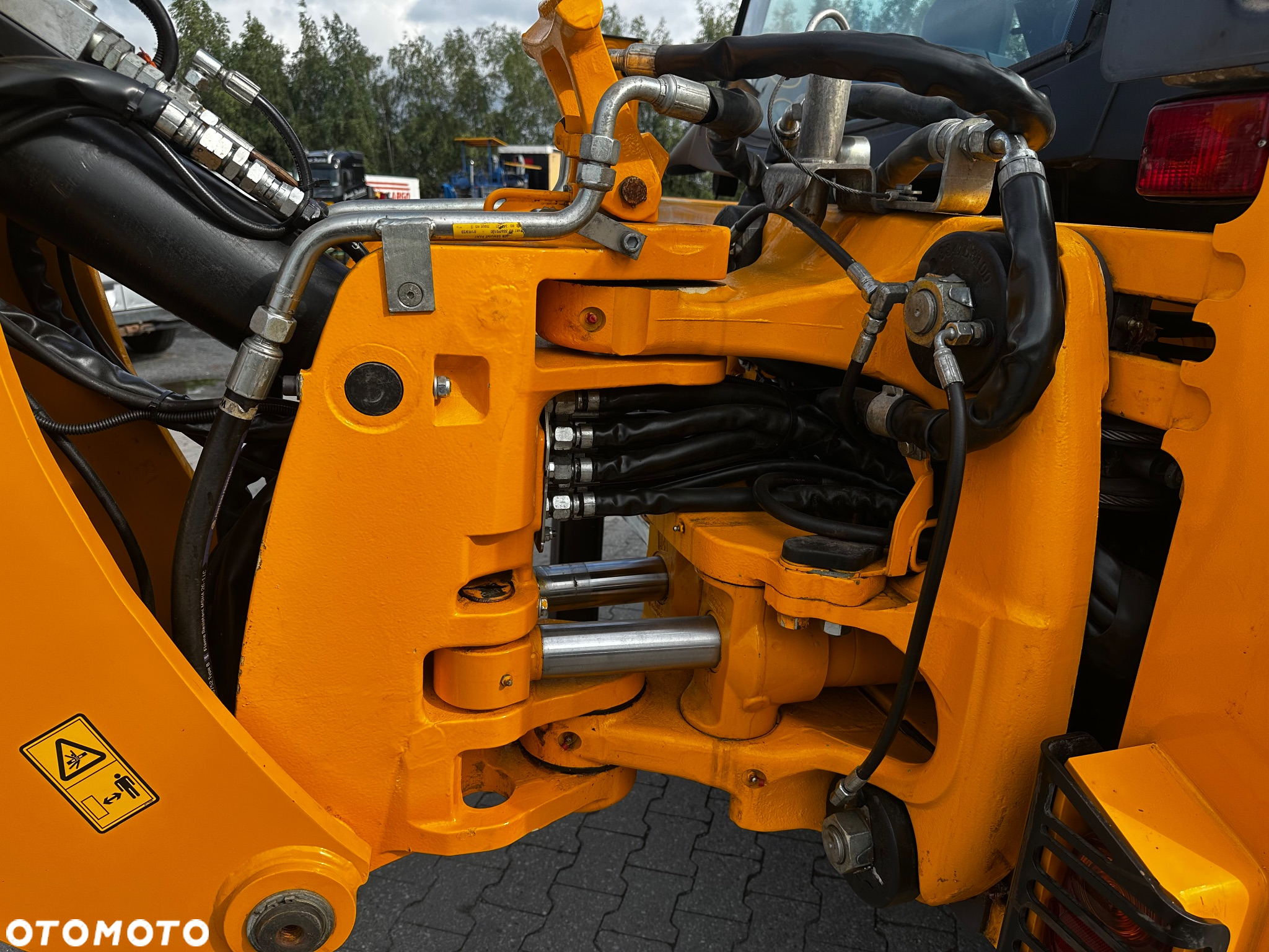 JCB 3CX PLUS AEC - 16