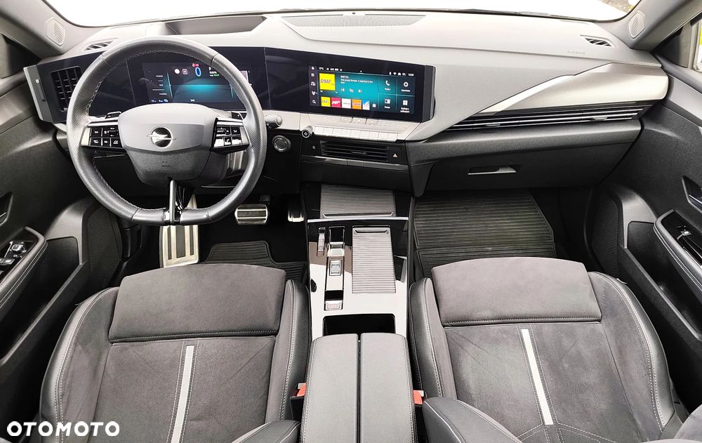 Opel Astra 1.6 T Plug-in Hybrid GSe - 10