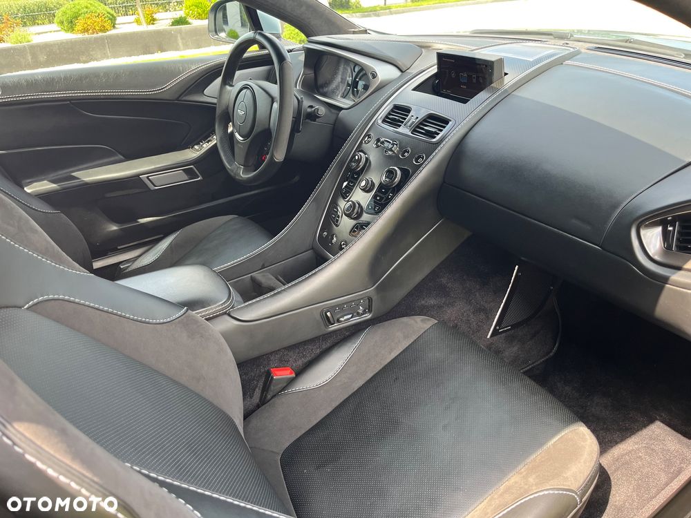 Aston Martin Vanquish Standard - 18