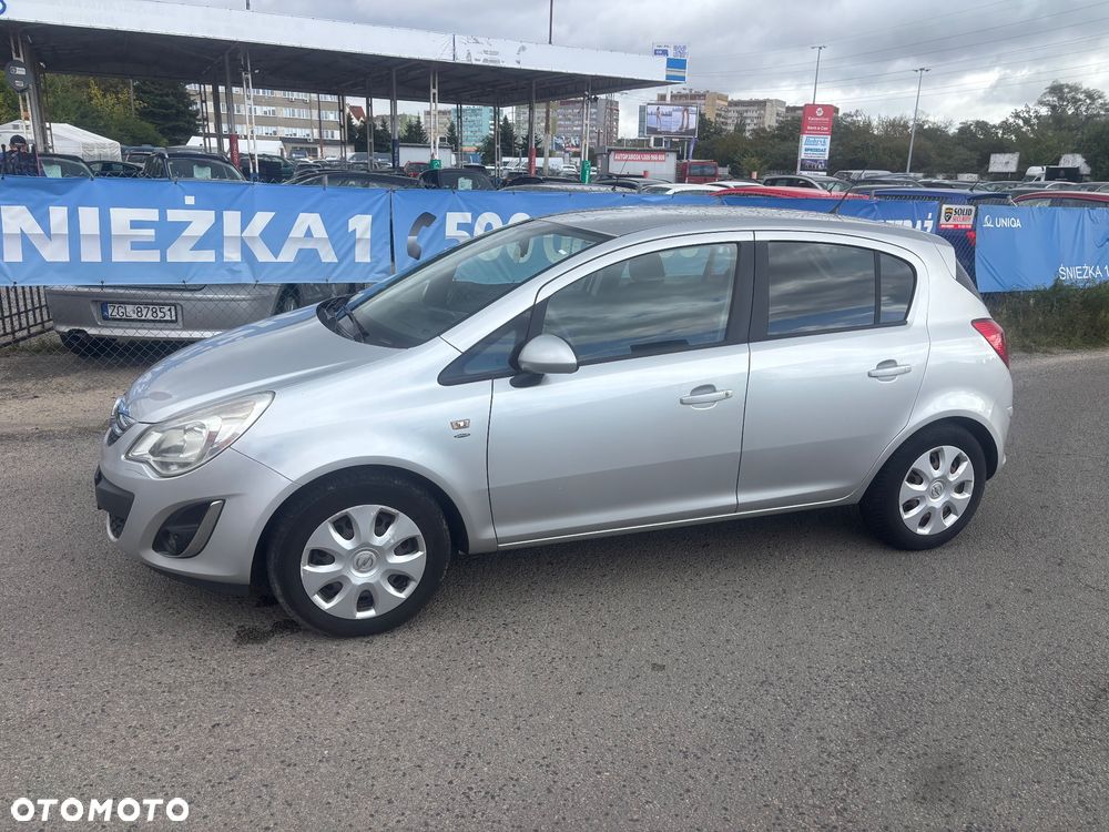 Opel Corsa 1.2 16V Essentia - 12