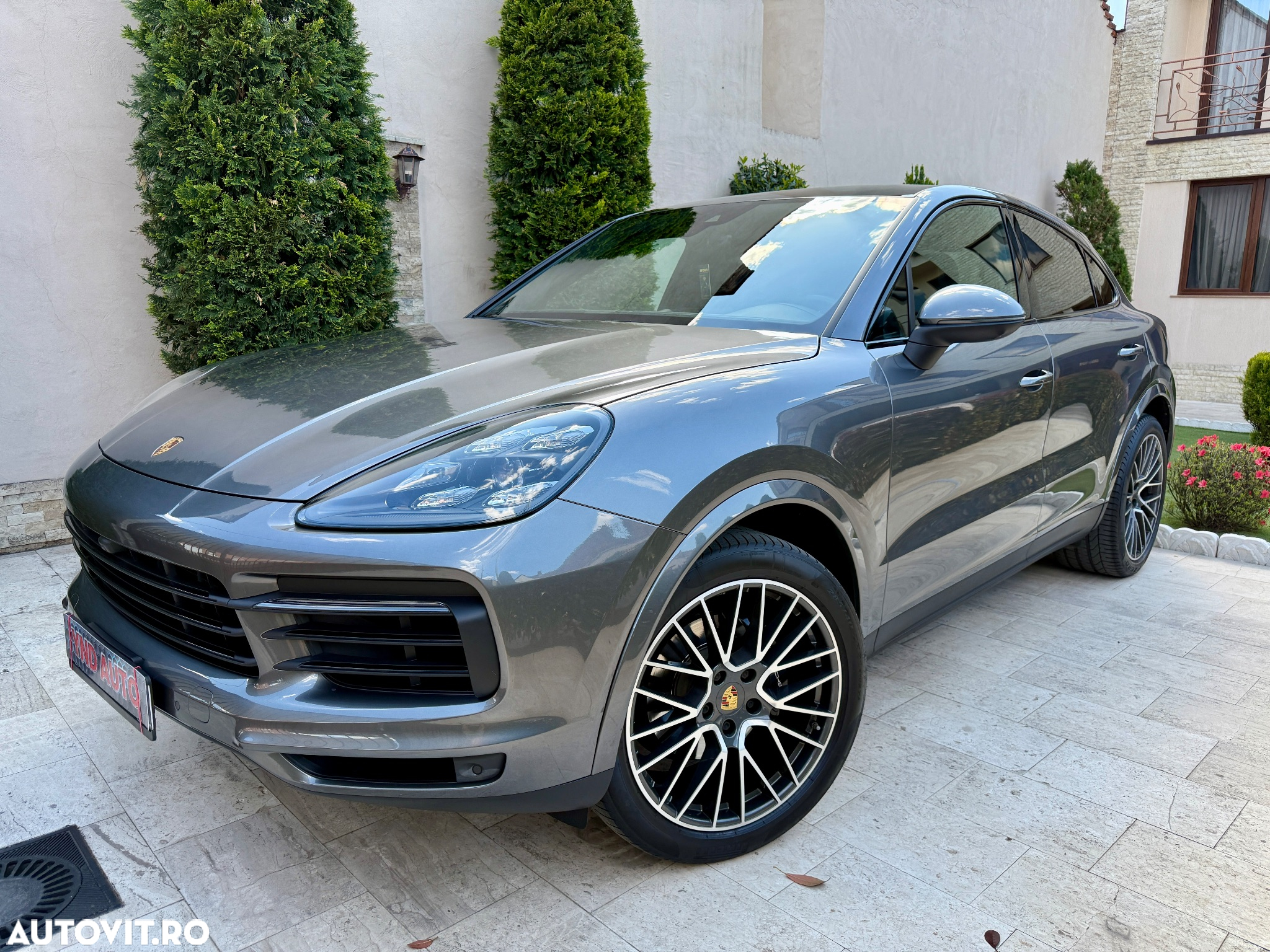 Porsche Cayenne Coupe Tiptronic S - 2