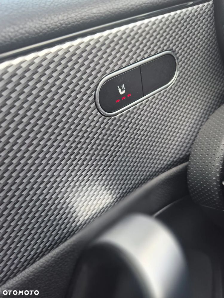 Mercedes-Benz Klasa A 180 d 7G-DCT Edition 2020 - 34