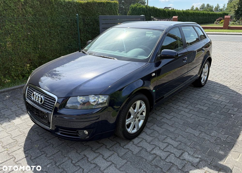 Audi A3 Sportback - 1