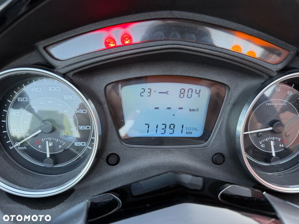 Piaggio X10 - 8