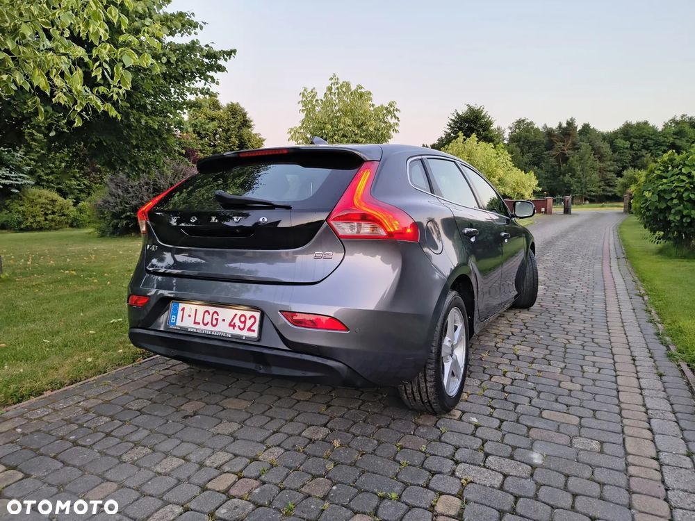 Volvo V40 D2 Summum - 27