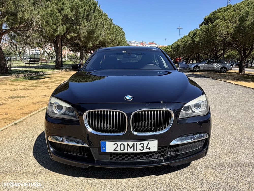 BMW 740 d Pack M - 8