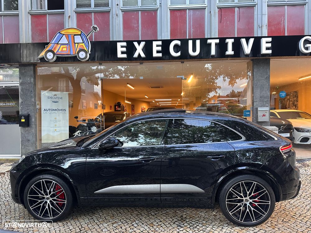 Porsche Macan Electric Turbo - 12