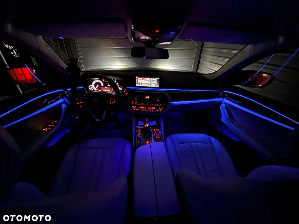 BMW Seria 5 520d xDrive Luxury Line sport - 2