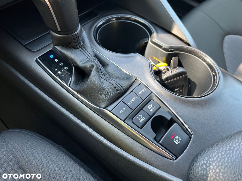 Toyota Camry 2.5 Hybrid Comfort CVT - 21