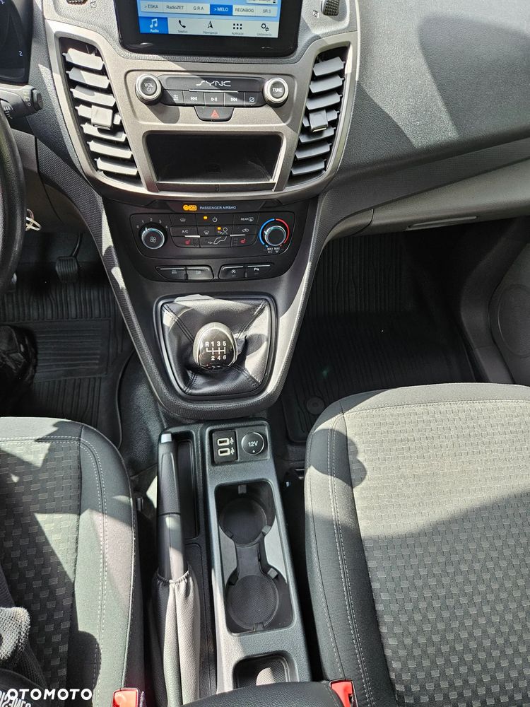 Ford Tourneo Connect - 16