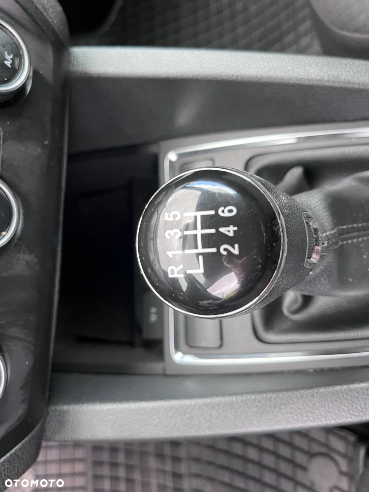Volkswagen Jetta 1.4 TSI BMT Comfortline - 24