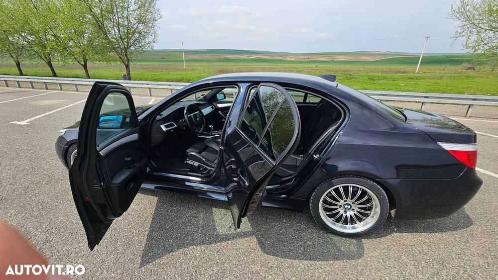 BMW Seria 5 523i - 8