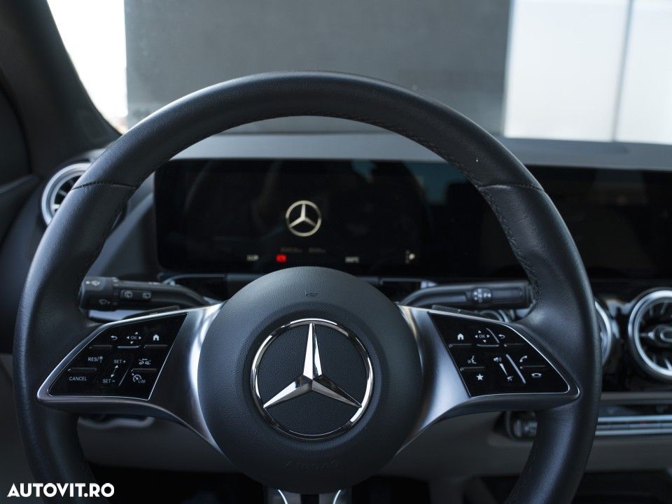 Mercedes-Benz GLA 250 e - 9