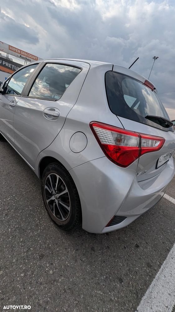 Toyota Yaris 1.5 L VVT-iE Active - 5