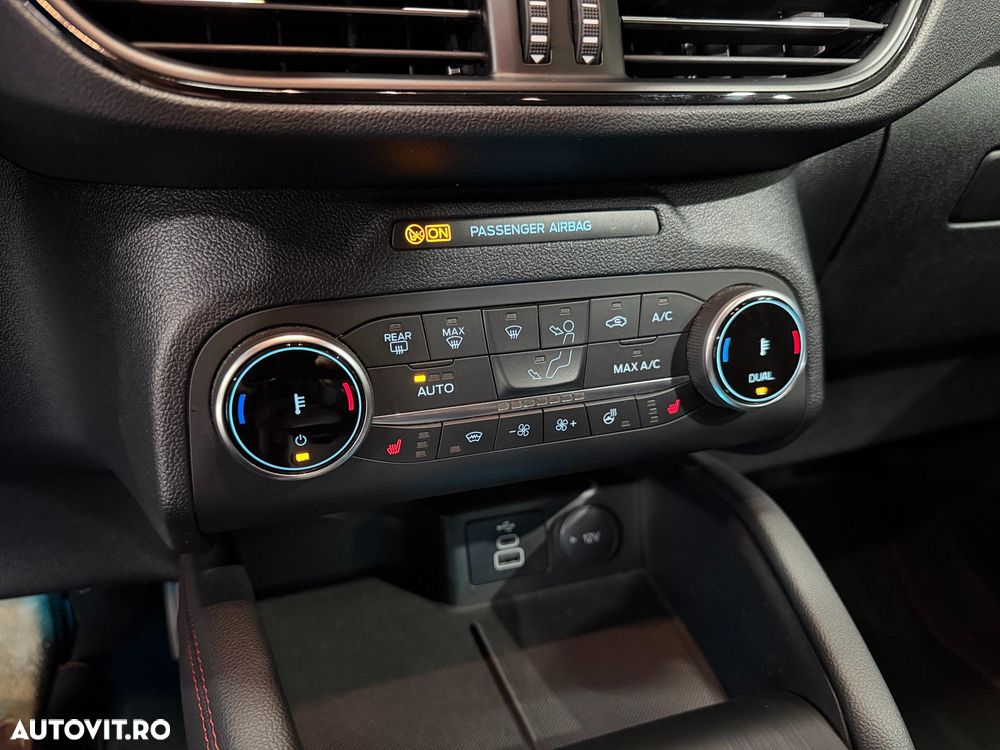 Ford Kuga 2.5 Duratec PHEV ST-LINE X - 21