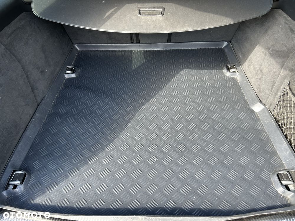 Audi A6 Avant 3.0 TDI DPF quattro tiptronic - 4