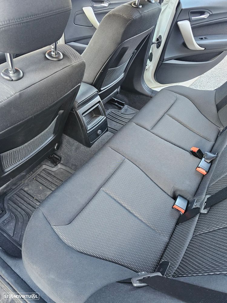 BMW 116 d EDynamics Advantage - 13