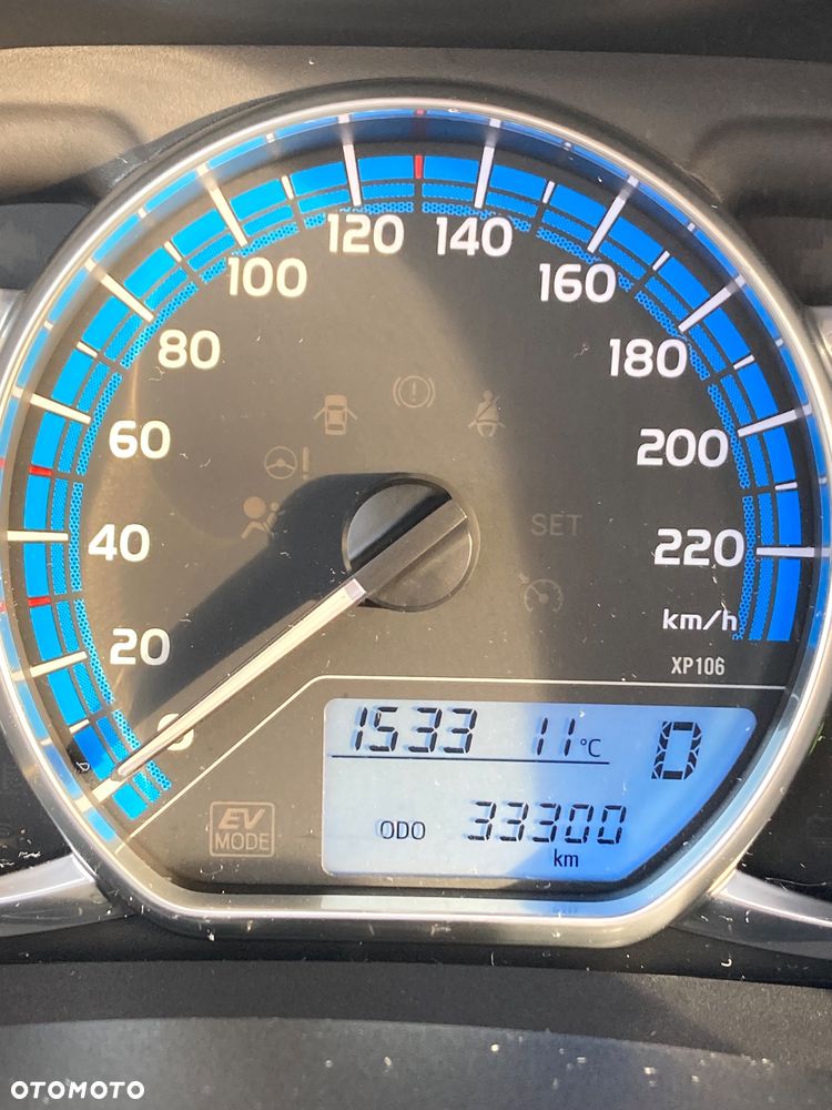 Toyota Yaris Hybrid 100 Premium - 24