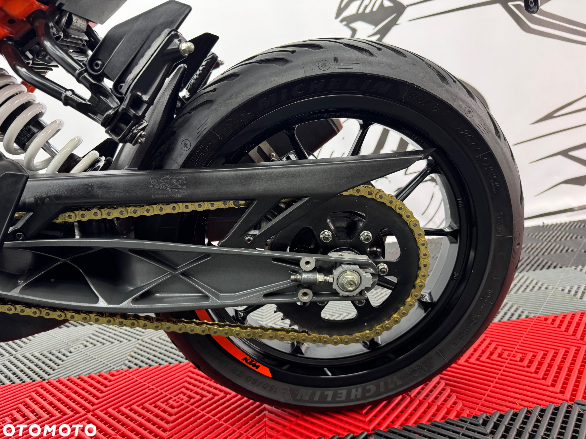 KTM Duke - 18