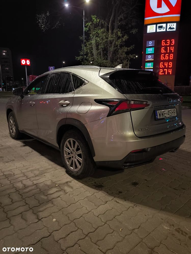 Lexus NX 300h Elite AWD - 12