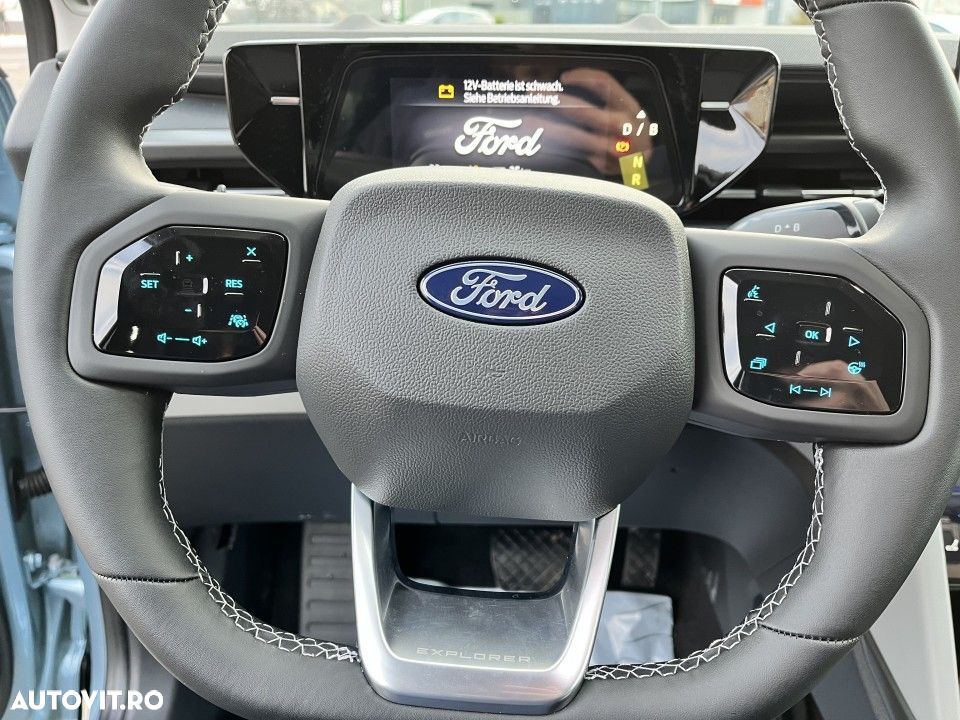 Ford Explorer RWD 77 kWh Extended Range Select - 11