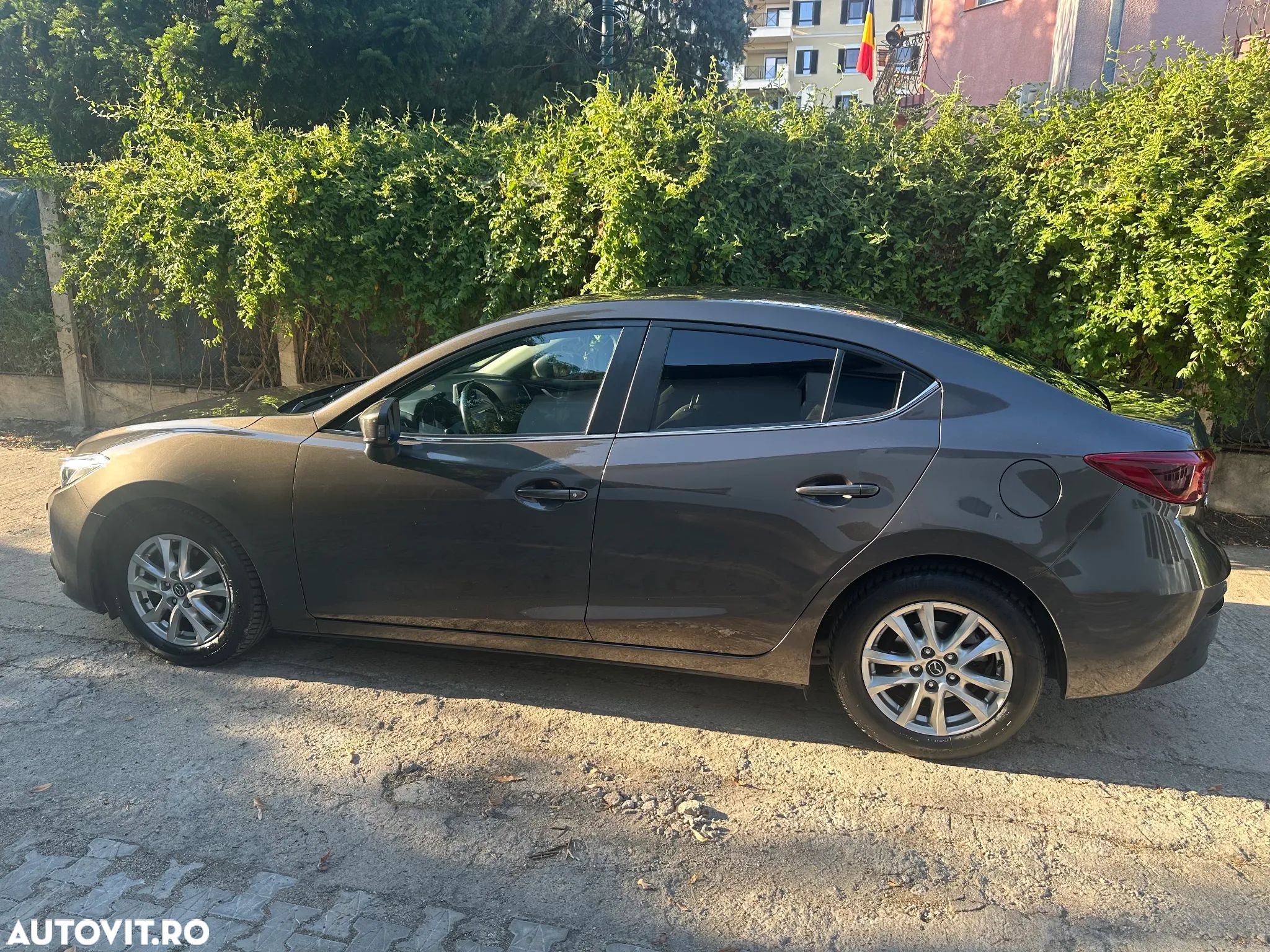 Mazda 3 - 1
