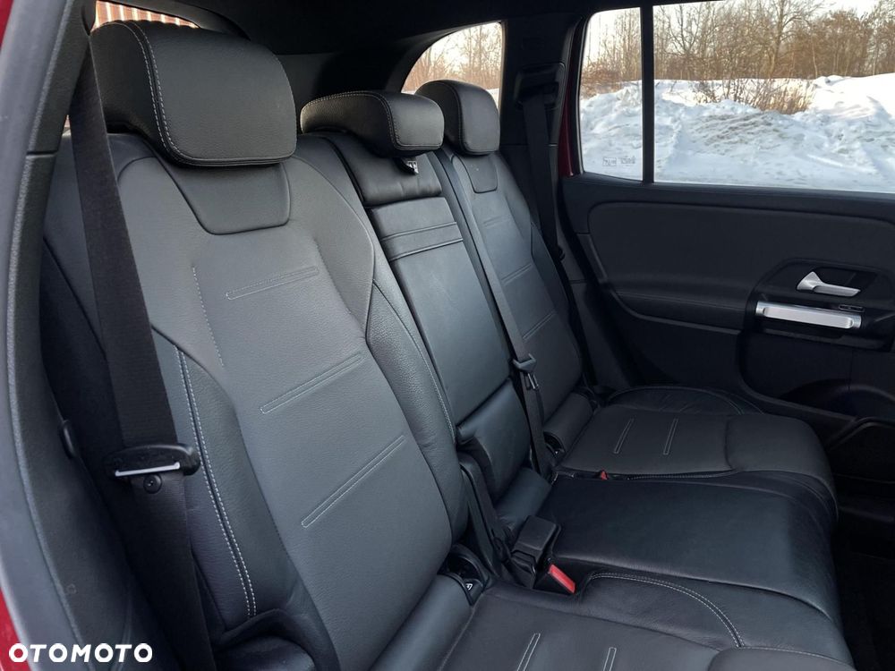 Mercedes-Benz GLB - 22