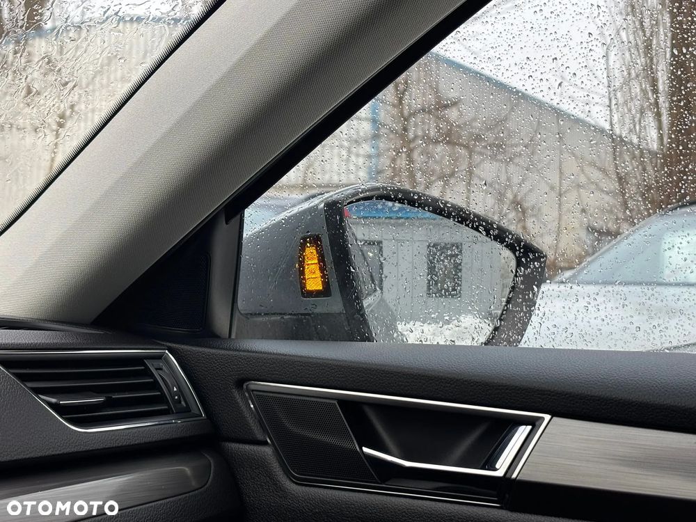 Skoda Superb 2.0 TDI SCR Style DSG - 33