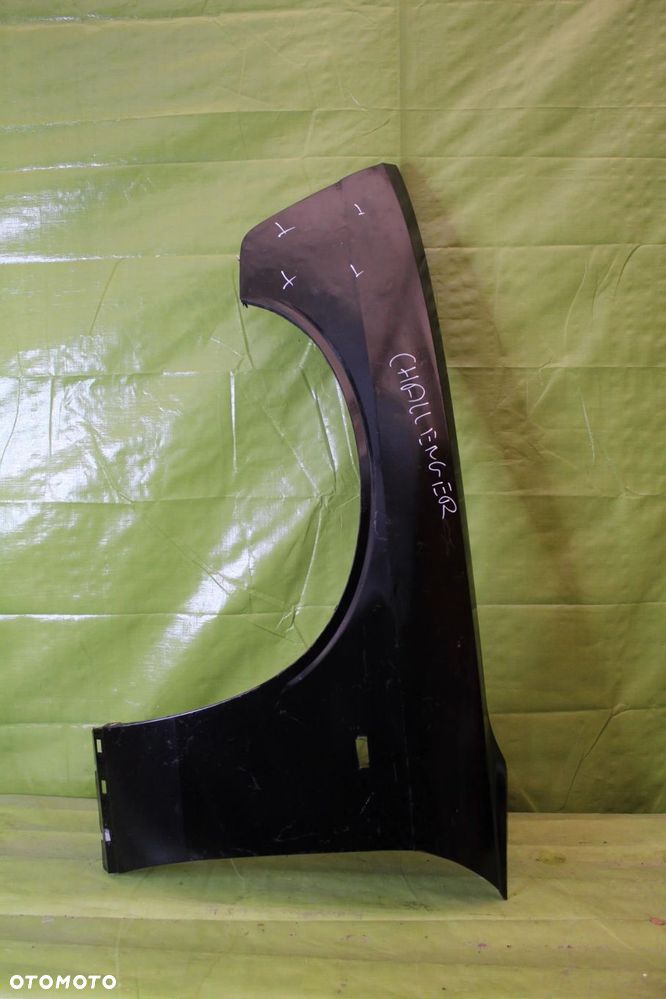 Błotnik Dodge Challenger III 2008-2023 przód lewy - 1