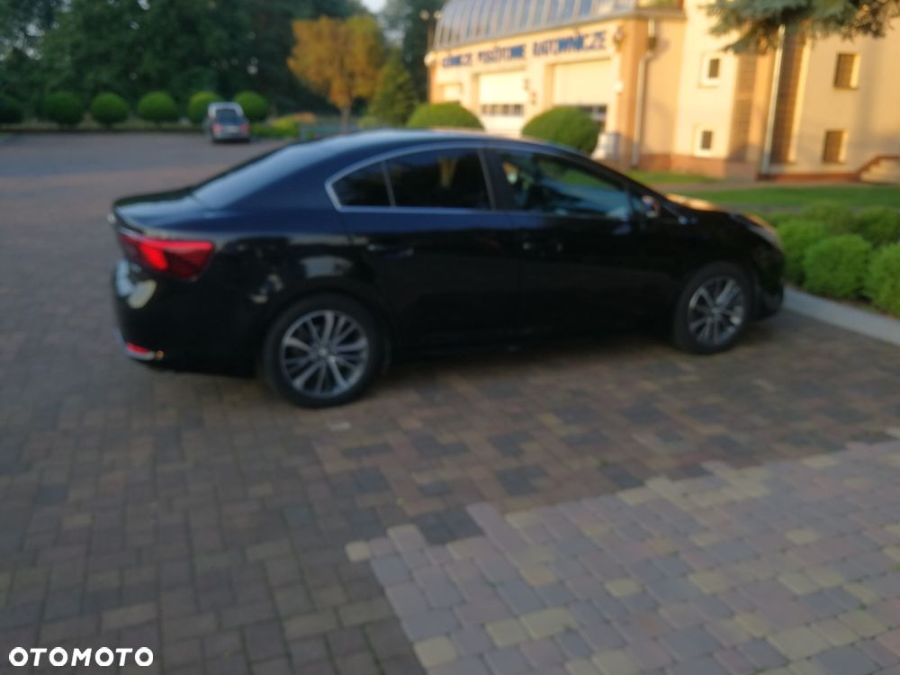 Toyota Avensis 1.8 Style - 4
