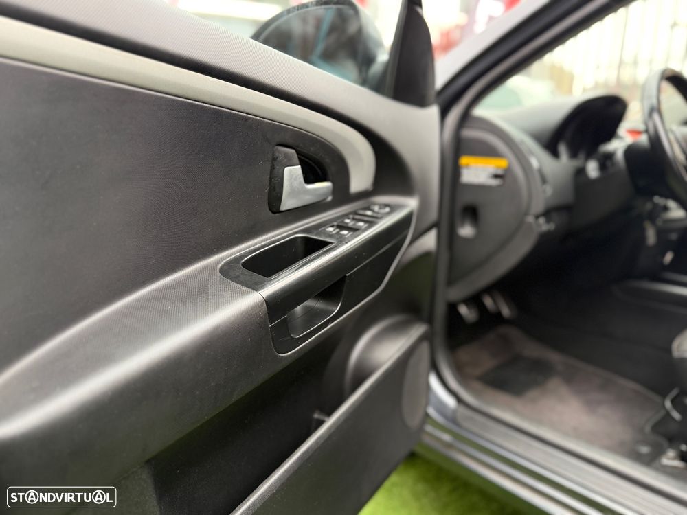 Kia Ceed 1.6 CRDi EX - 19