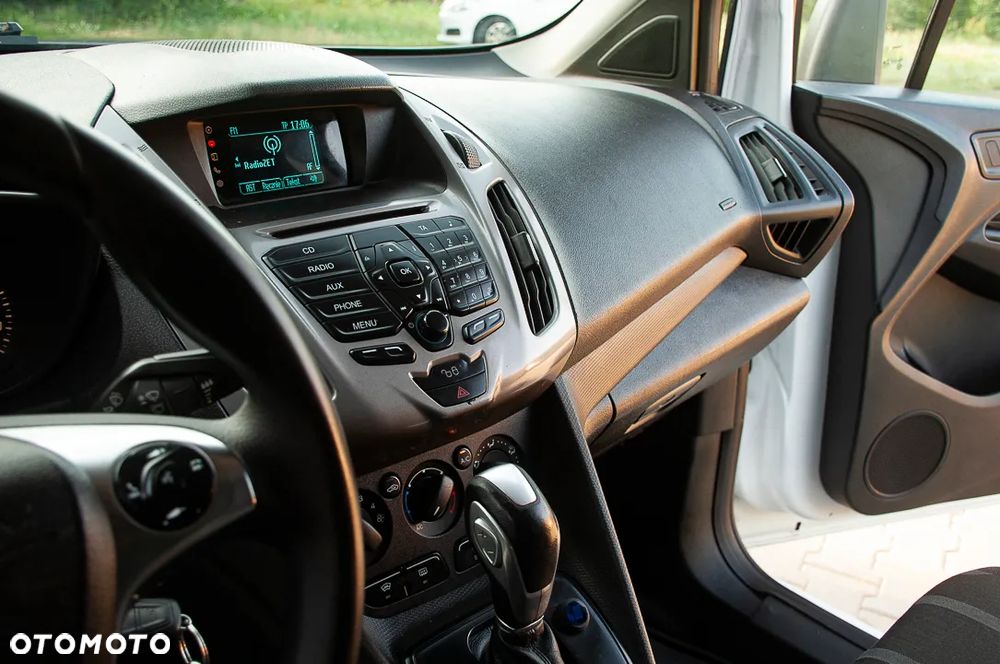 Ford Transit Connect - 28
