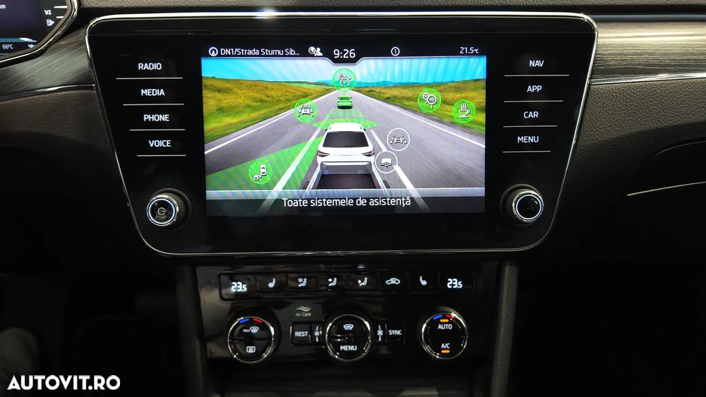 Skoda Superb 2.0 TDI DSG Ambition - 36