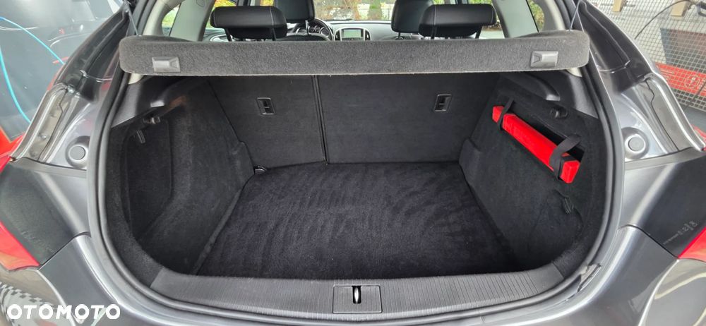 Opel Astra 1.4 Turbo 150 Jahre - 34