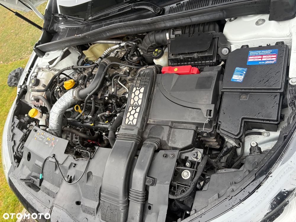 Renault Megane ENERGY TCe 130 BOSE EDITION - 17