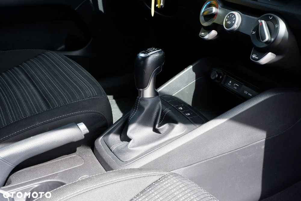 Kia Stonic 1.4 L - 7